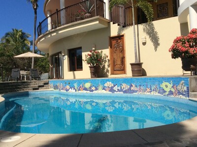 EL NIDO DE LA TORTUGA - Casita acogedora, junto a la piscina, enclavada en la ladera