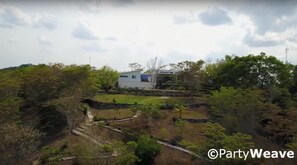 Private garden with walking paths to spot hummingbirds and parrots