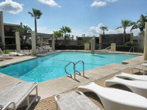 Pool & Jacuzzi Hot Tub
