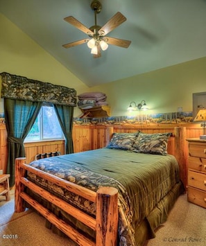 Queen Bed in Bedroom