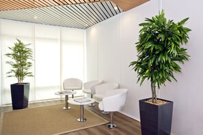 Sittområde i lobbyn