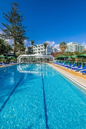 Pool inomhus/utomhus