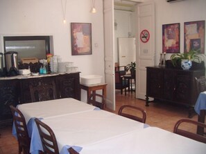 Breakfast area