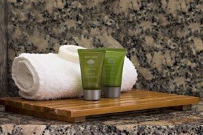 Bathroom amenities