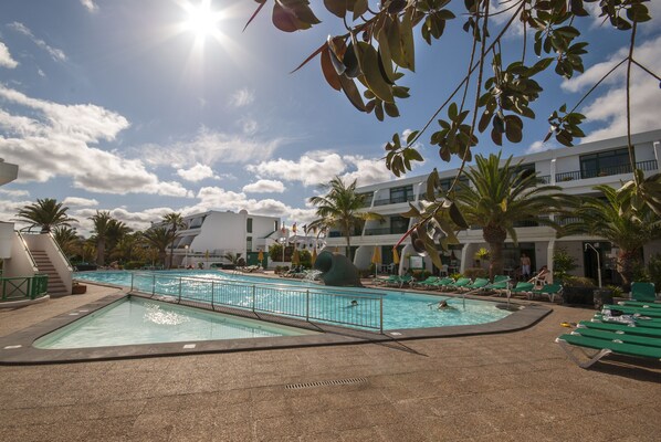 Utomhuspool