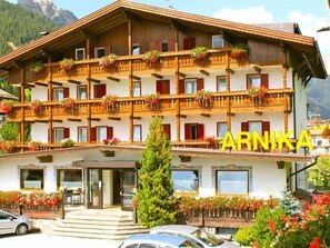 Esterni