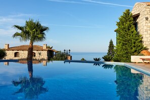 Udendørs pool