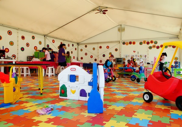 Children's play area - outdoor