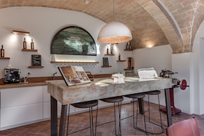 Bar (en la propiedad)