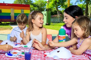 Children's play area - outdoor