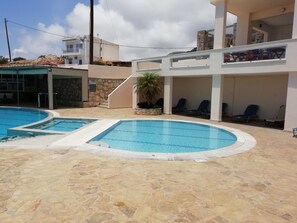 Utomhuspool