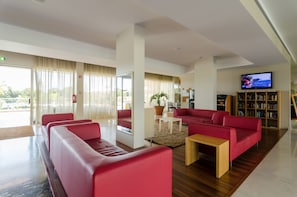 Sala de estar en el lobby