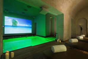 屋内プール