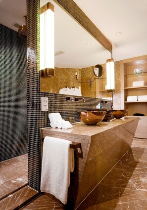 Bathroom sink