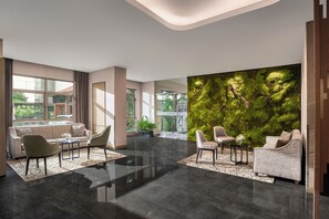 Sittområde i lobbyn