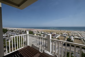 Beach/ocean view