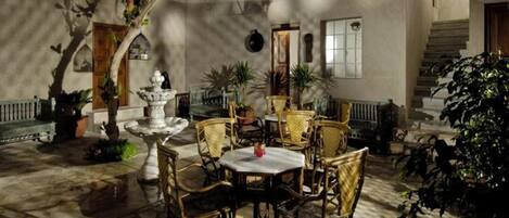 Cafe