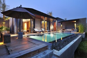 屋外プール
