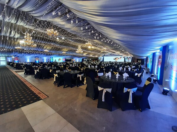 Banquet hall