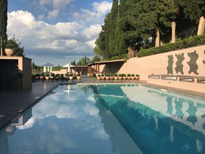 Utomhuspool