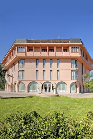 Facciata della struttura