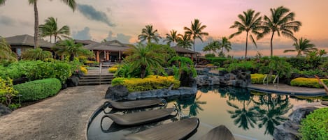 Poolside bar