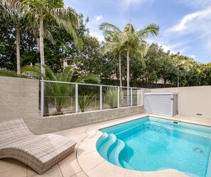 Private pool