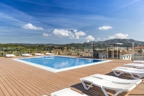 Rooftop pool