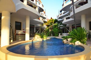 Utomhuspool