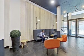 Sittområde i lobbyn