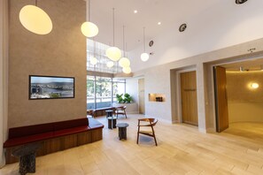 Sittområde i lobbyn