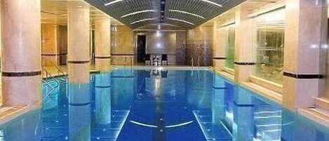 Exercise/lap pool