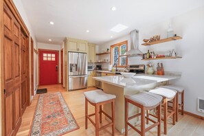 Kitchen with island
