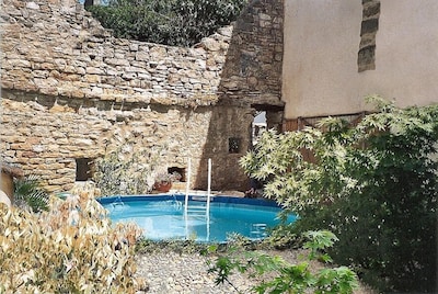 Bijou Dorfhaus mit beheiztem Pool in ruhigen Innenhof Gardens