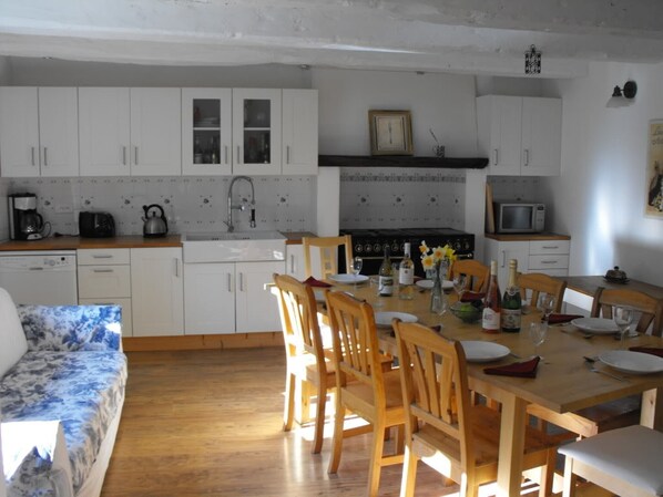 Kitchen/dining room