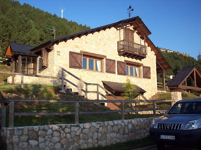 La Bruixeta, fantastic house for 9 pers. at the foot of the slopes in Port del Comte !!