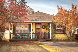 Welcome to Riverfront Cottage! 