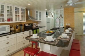 Fab kitchen awaits you - Upscale pots, pans, silverware, kitchen tools, etc.