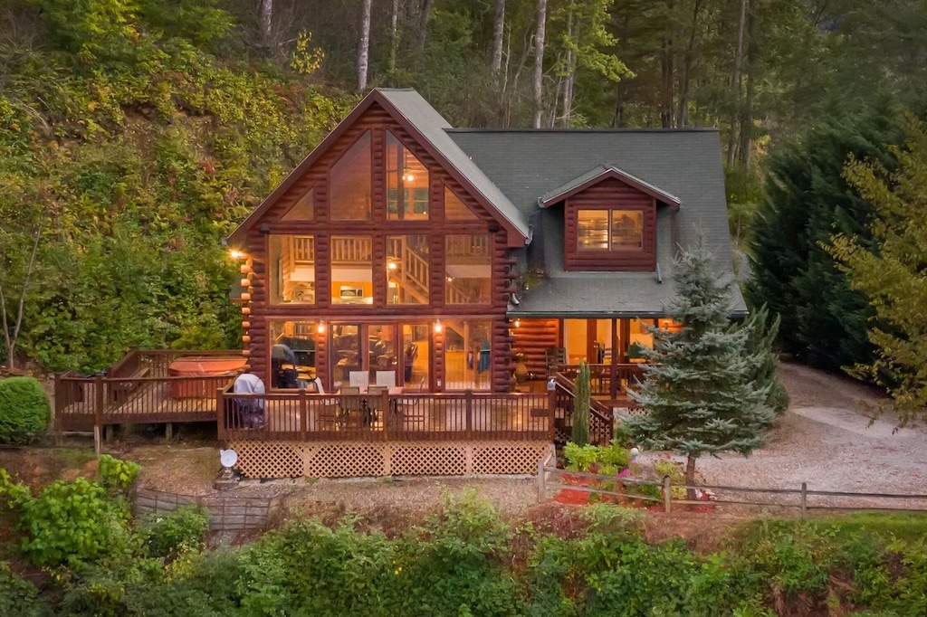 Luxury Cabin Majestic View Hot Tub, Nest Fire Pit