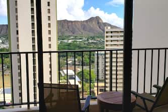 ⛱ Ocean Escape🌴 Your Perfect Spot! Ocean View, Upscale, Clean, Cozy, Prkg, WiFi