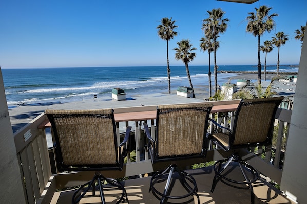 The westerly oceanfront view is inspiring and hypnotizing!