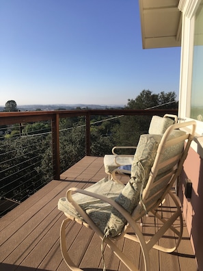 180 degrees unobstructed views!