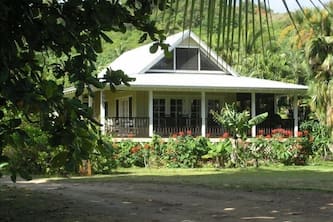 Beautiful Plumeria Cottage-Anini Beach Plantation Style Home