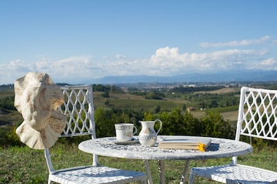 Charming apartment in country house with 360° stunning views 