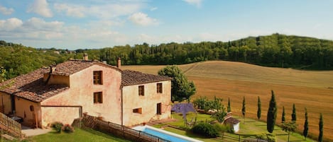 Villa Le Caggia.........your home away from home in Tuscany!!!!        .