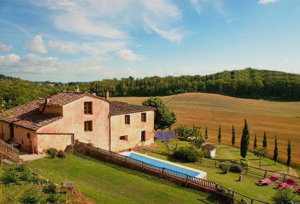 Villa Le Caggia.........your home away from home in Tuscany!!!!        .