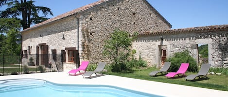 Gite Gardes with private heated pool