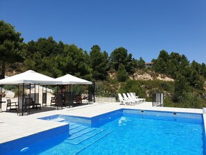 Stunning pool  & terrace