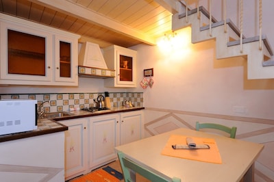 Casa de Edmondo small and romantic apartment with loft in the historic Umbria