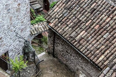 Casa de Edmondo small and romantic apartment with loft in the historic Umbria